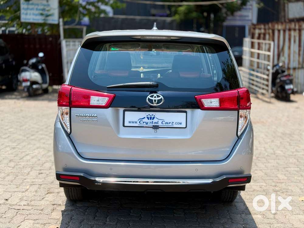 Toyota Innova Crysta 2.4 G Mt 7 Str, 2023, Diesel