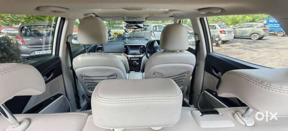 2019 Mahindra Xuv300 W8(o) Diesel | Single Owner