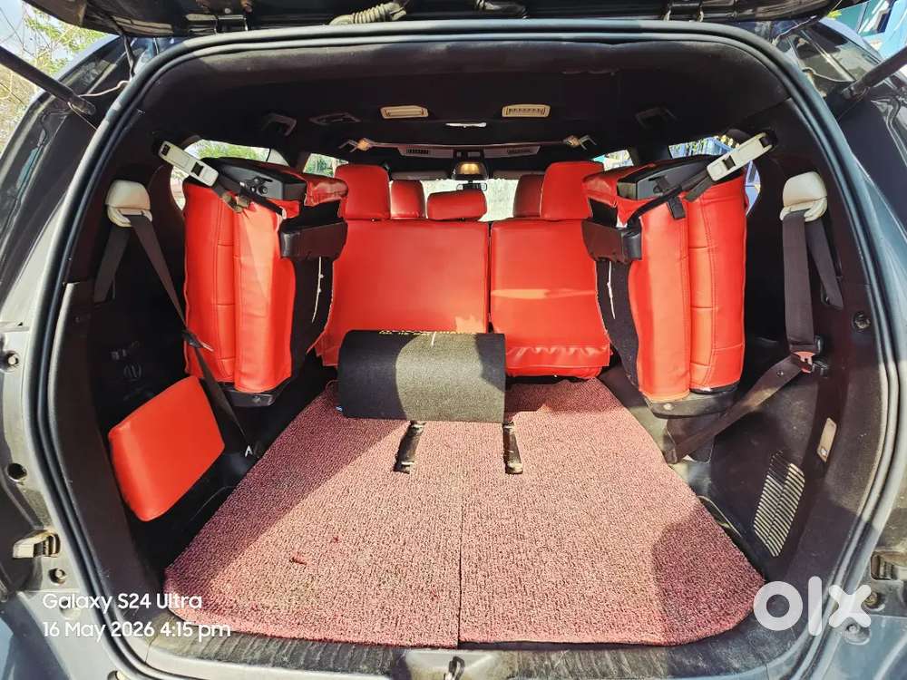 Toyota Crysta 2.4 V Model
