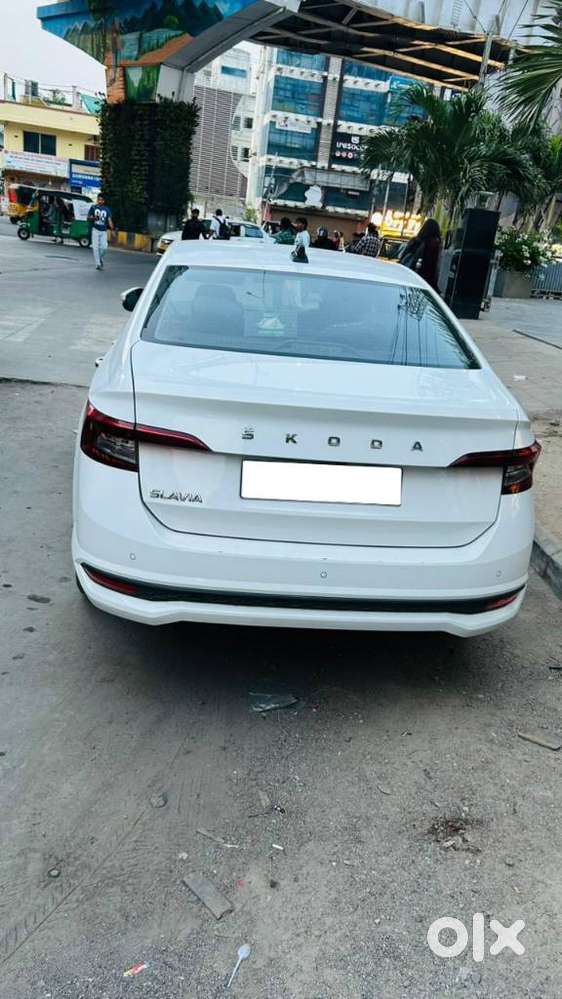 Skoda Slavia 1.0 Ambition Tsi At, 2022, Petrol