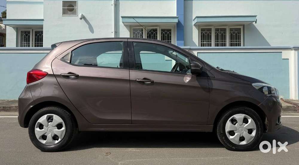Tata Tiago Xz, 2016, Petrol