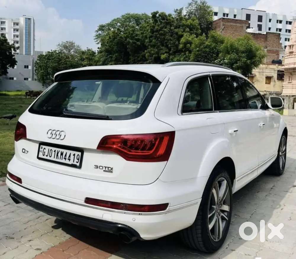 Audi Q7 2011 Diesel 128000 Km Driven