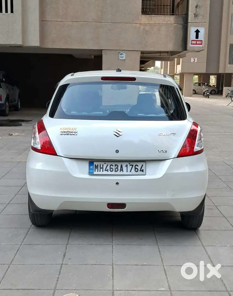 Maruti Swift Vxi 1st Own Airbag 2017 Very Good Condition