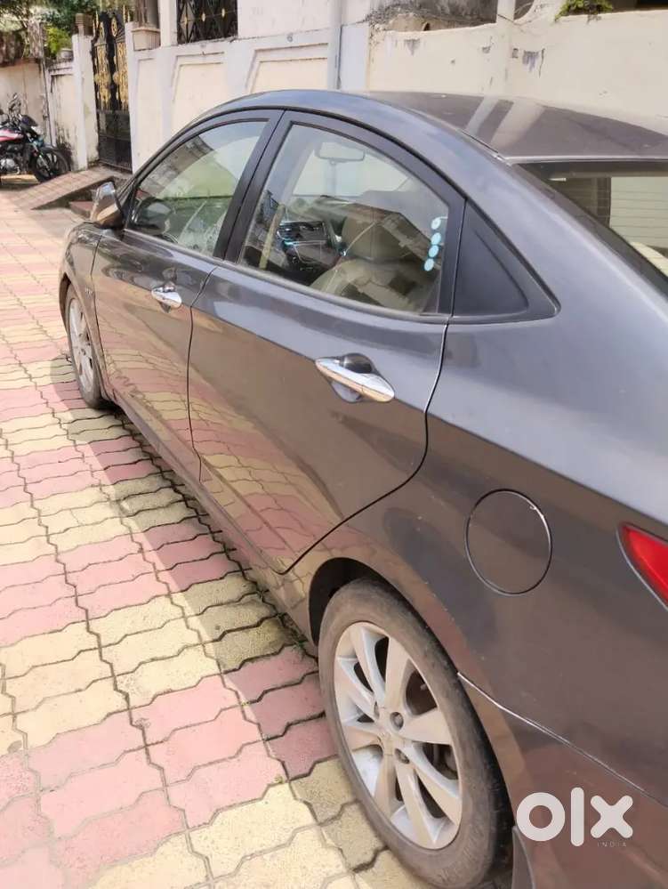 Hyundai Fluidic Verna 2011 Petrol 110000 Km Driven