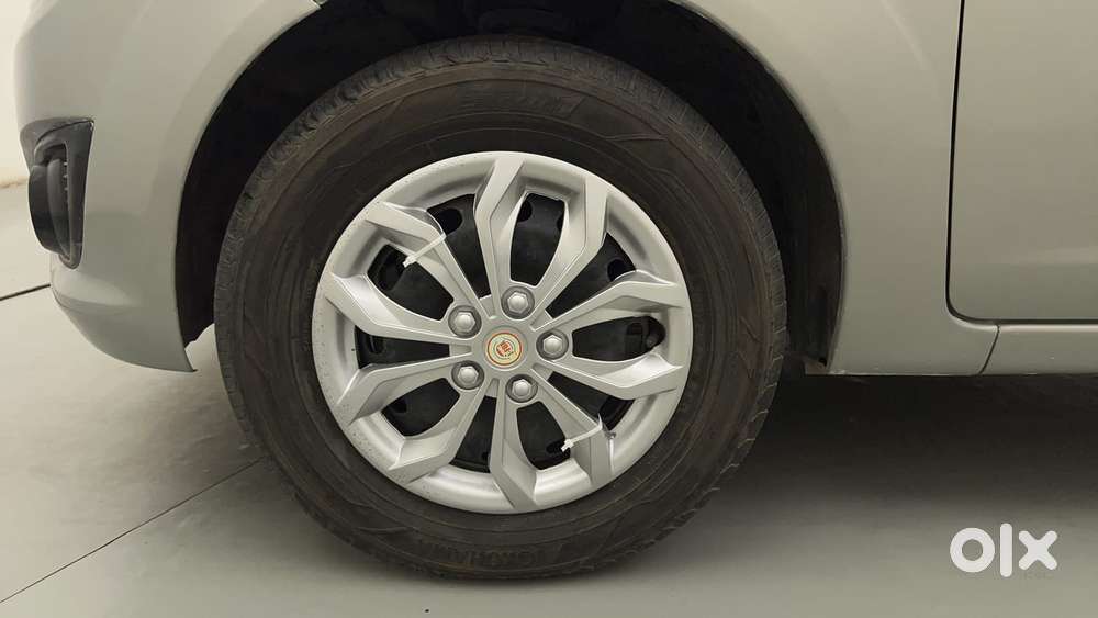 Ford Figo 2010-2012 Petrol Zxi, 2013, Petrol