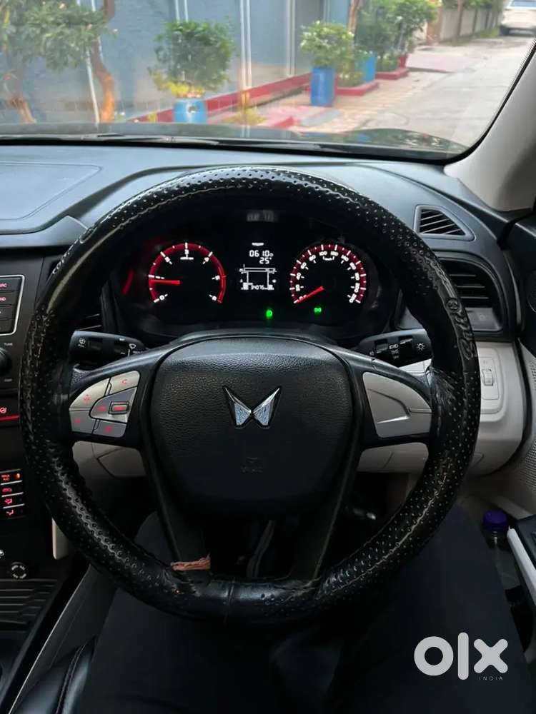 Mahindra Xuv300 (o) Sunroof Diesel 2022