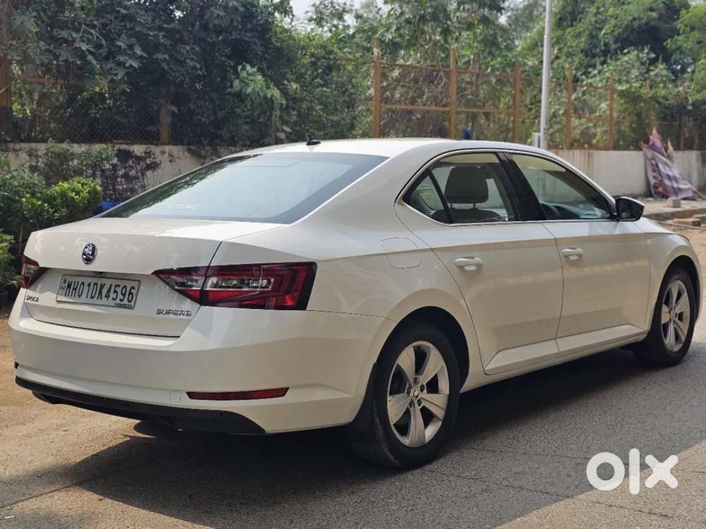 Skoda Superb [ ] 1.8 Style Tsi At, 2019, Petrol