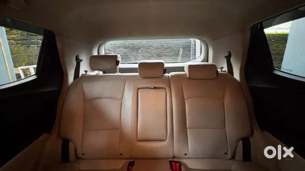 Mahindra Xuv300 2022 Car
