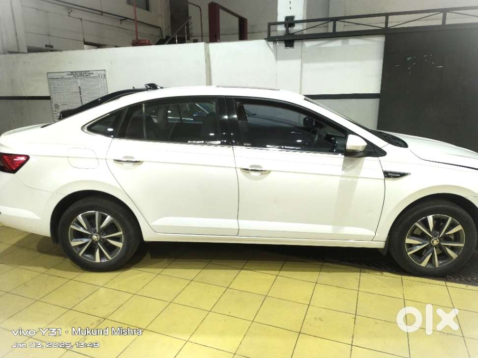 Skoda Slavia Style 1.5l Tsi Mt, 2023, Petrol