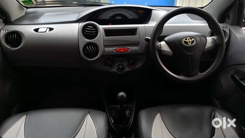 Toyota Etios Liva G, 2012, Petrol