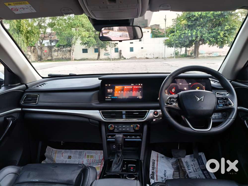 Mahindra Xuv700 2.2 Ax 7 Diesel At Luxury Pack Str, 2025, Diesel