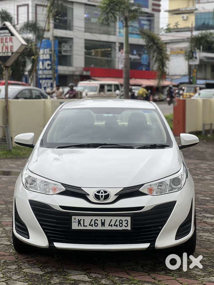 Toyota Yaris Ativ J, 2021, Petrol