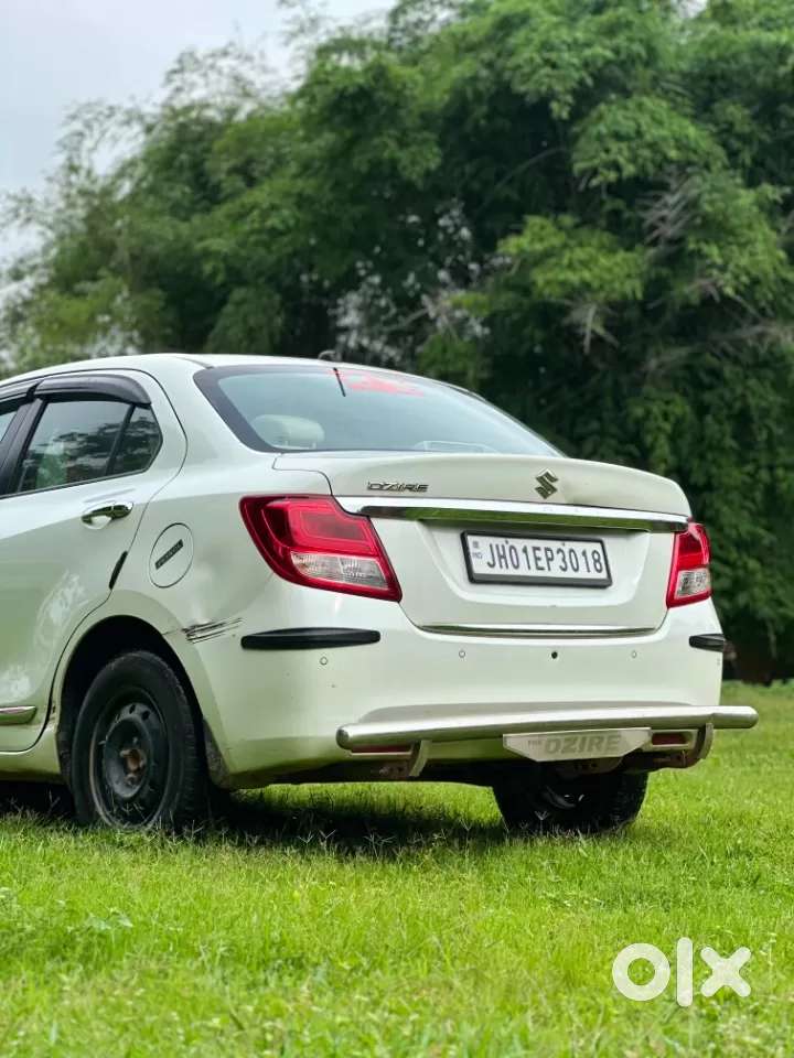 Maruti Suzuki Dzire 1.2 Vxi, 2022, Petrol