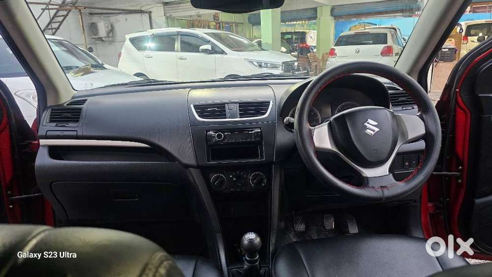 Maruti Suzuki Swift Vxi + Manual, 2013, Petrol