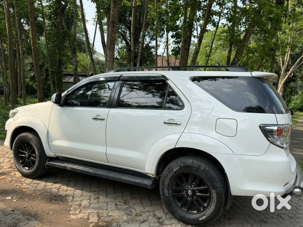 Toyota Fortuner Diesel 2012