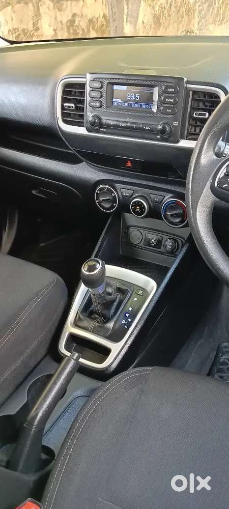 Hyundai Venue 2019 Petrol 62000 Km Driven