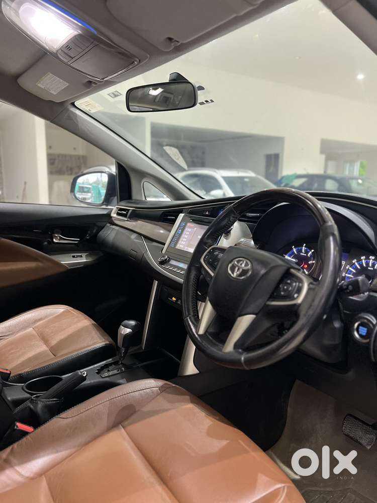 Toyota Innova Crysta 2.8 Zx At 7 Seater, 2017, Diesel