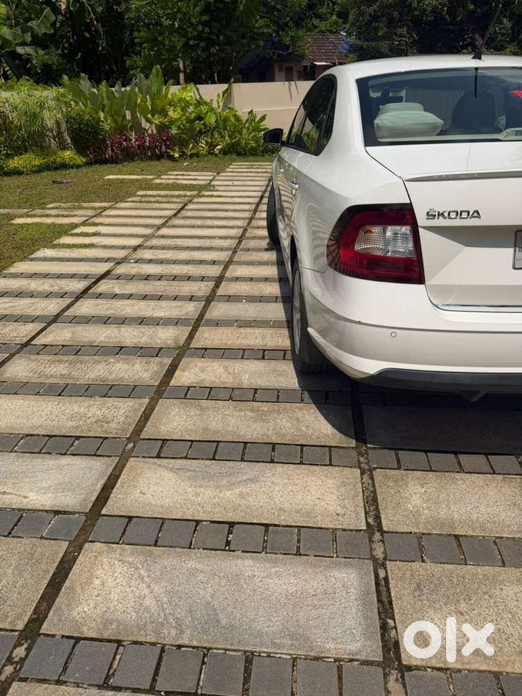 Skoda Rapid 2021 Style Petrol