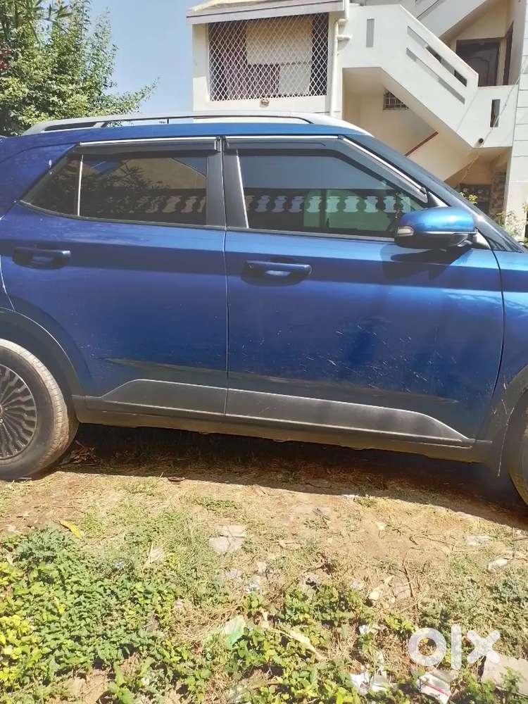 Hyundai Venue 2022 Diesel Well Maintained