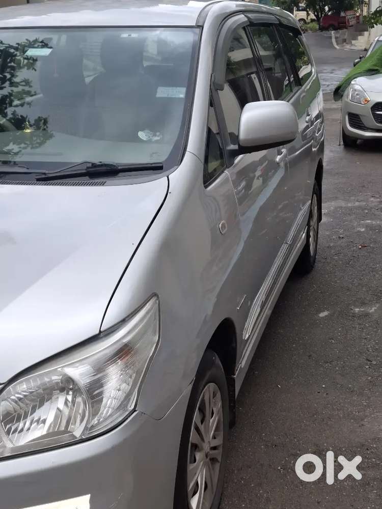 Toyota Innova 2.5 G 2015