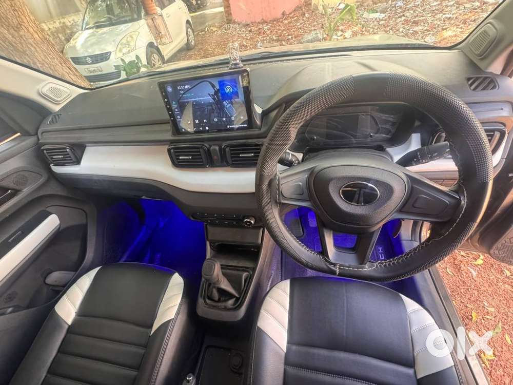 Tata Punch Pure 2025