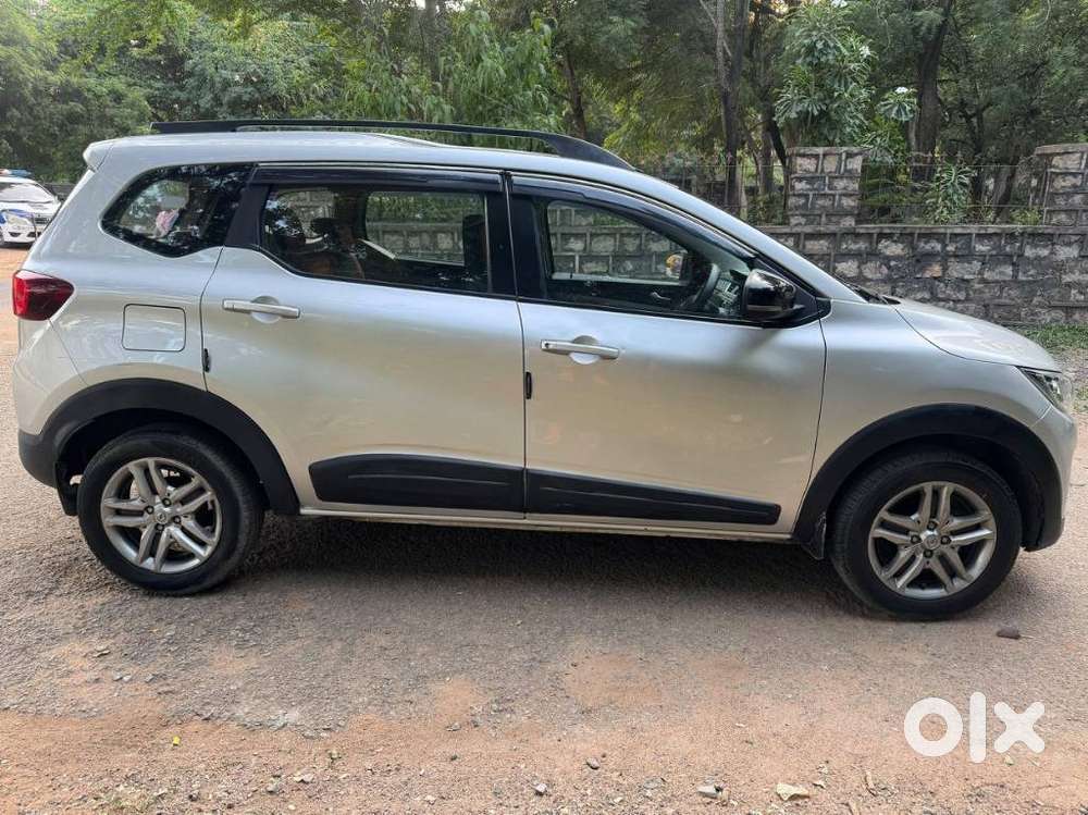 Renault Triber Rxz, 2022, Petrol