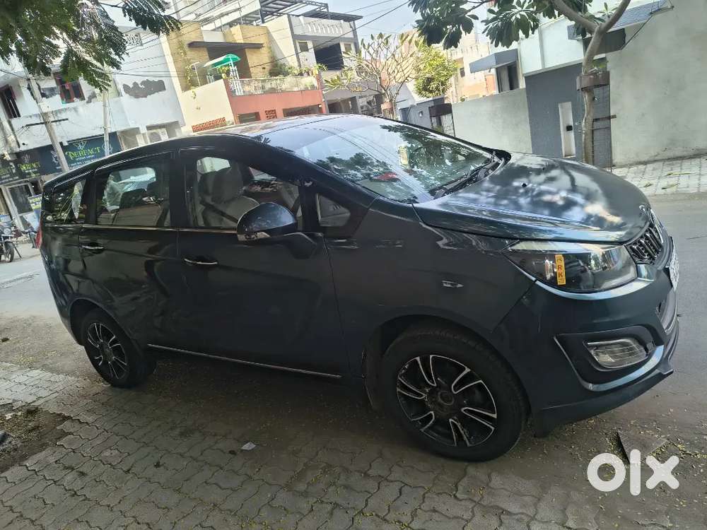 Good Candisan Ghargharav Gadi Che.