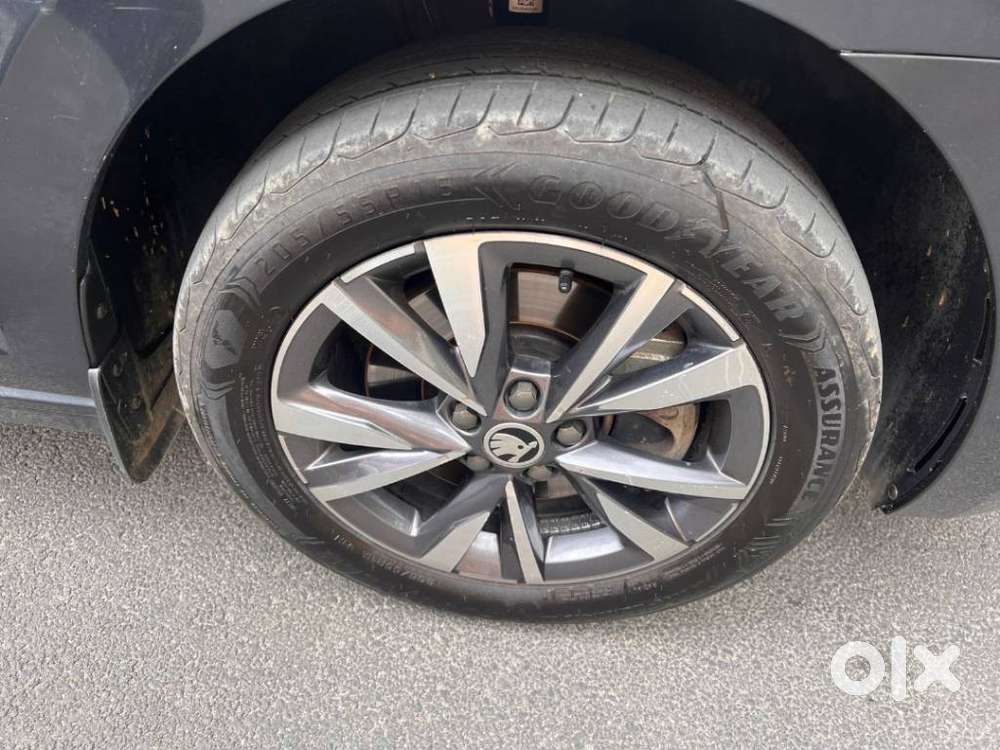 Skoda Slavia 1.5 Tsi Style, 2023, Petrol