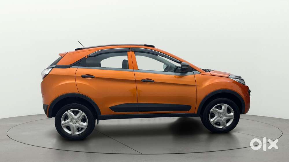 Tata Nexon 1.2 Revotron Xma, 2018, Petrol