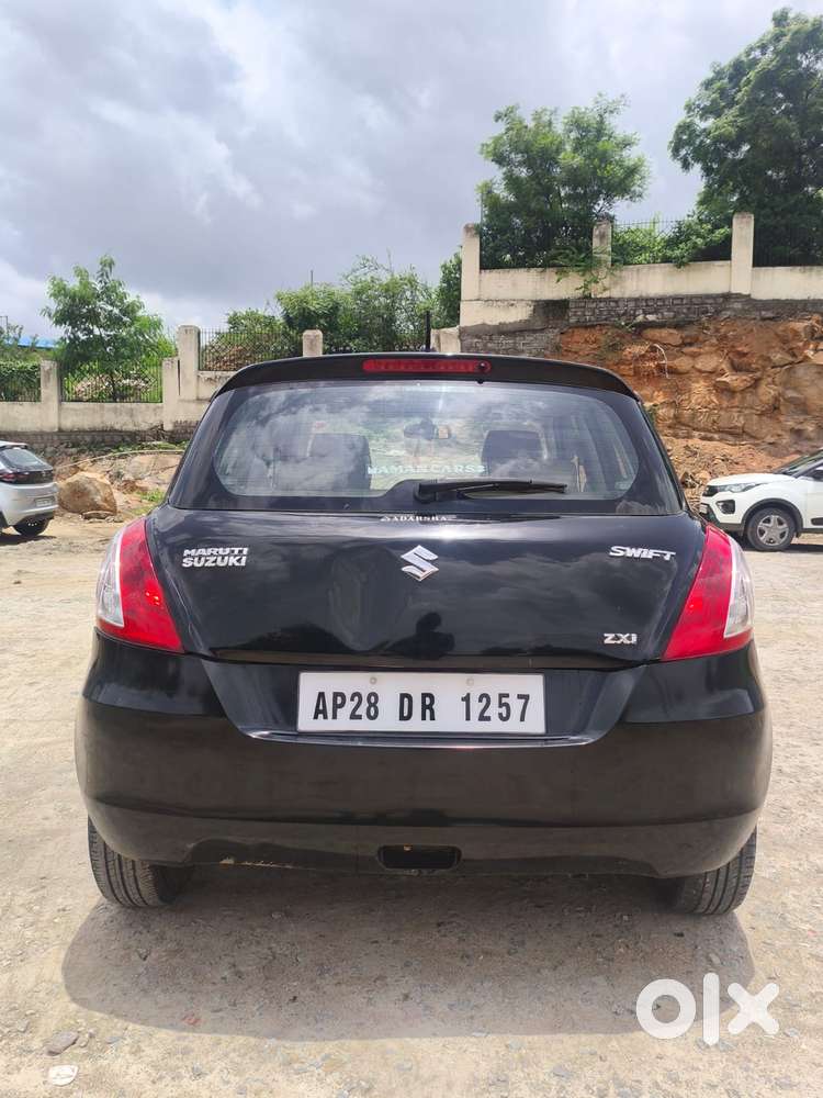 Maruti Suzuki Swift Vvt Zxi, 2012, Petrol