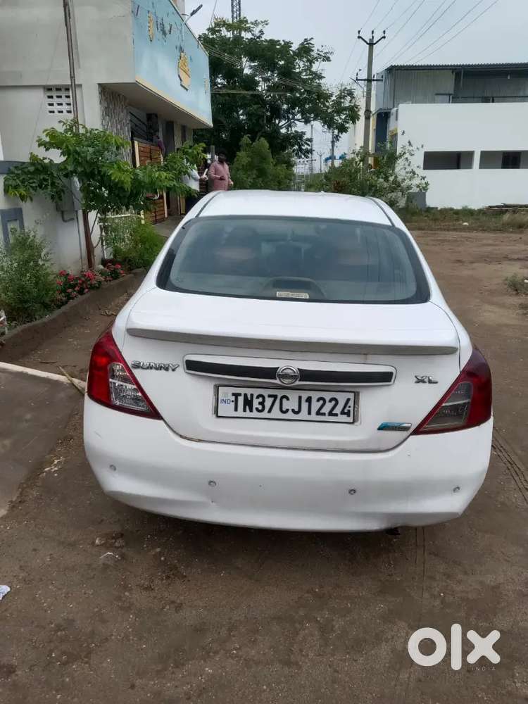 Nissan Sunny 2014