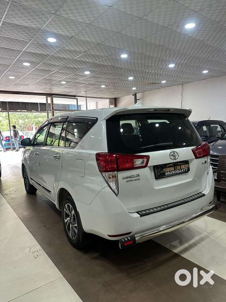 Toyota Innova Crysta 2.4 V, 2025, Diesel