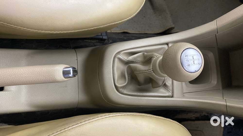 Maruti Suzuki Swift Dzire Zxi 1.2, 2015, Petrol