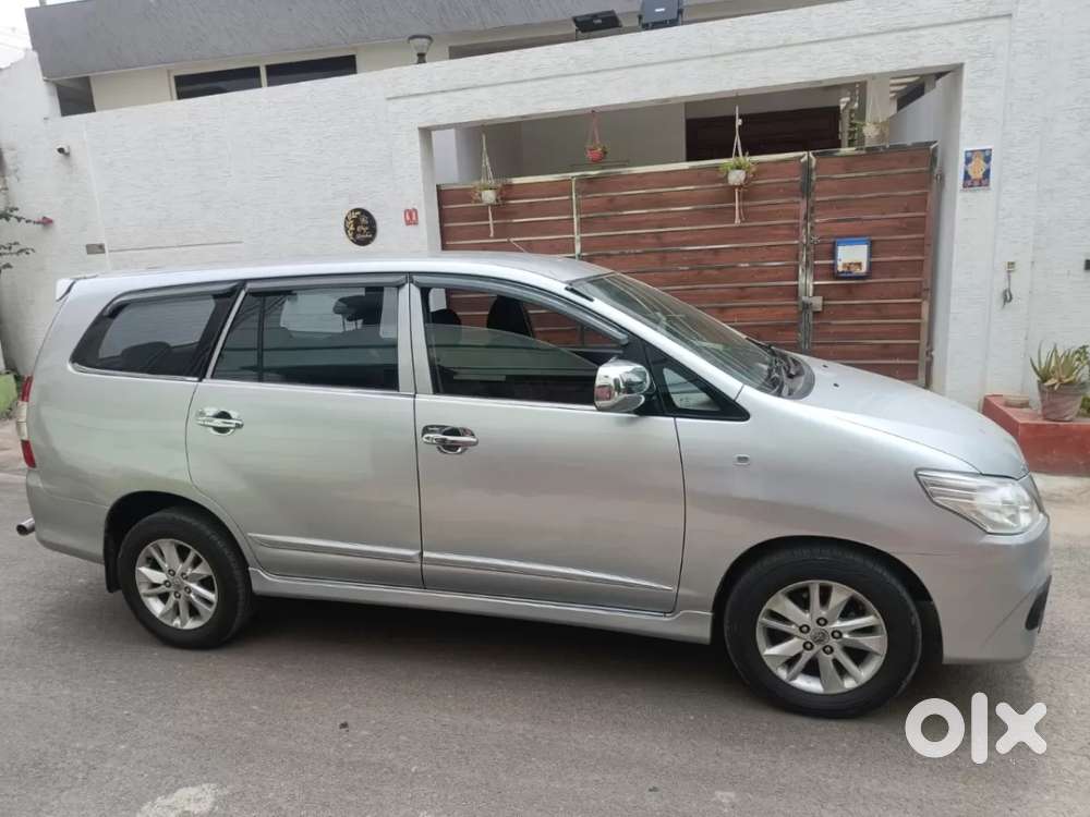 Toyota Innova 2.5 Gx 8 Str Bs-iii, 2015, Diesel