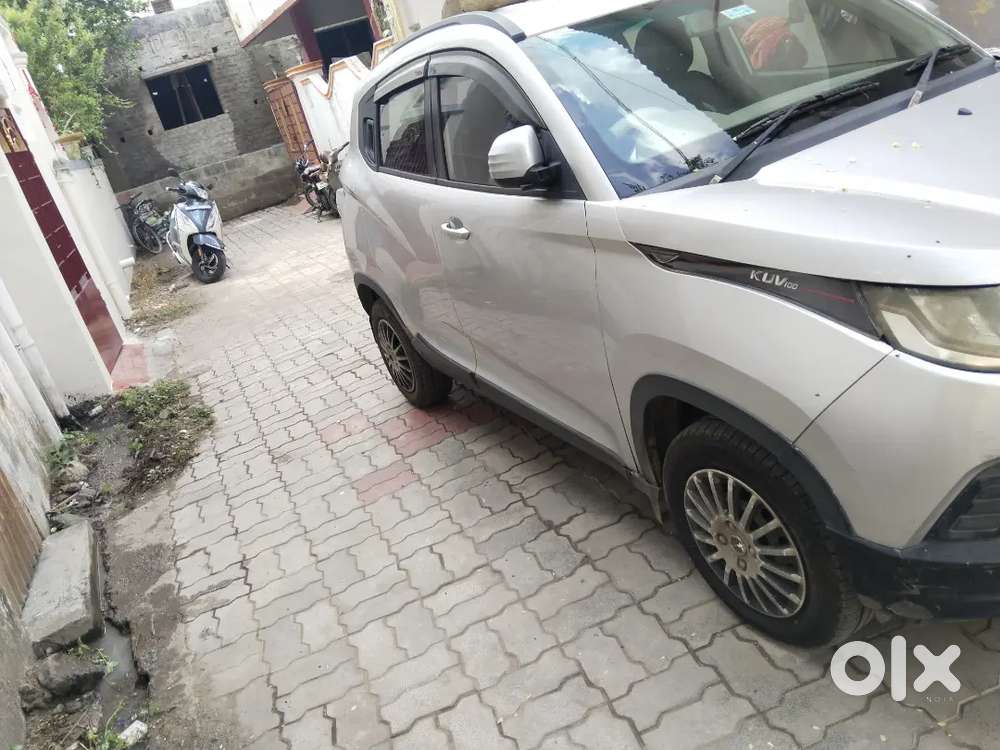 Car Kuv 100
