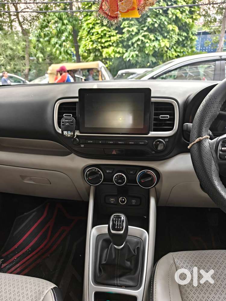 Hyundai Venue S Turbo, 2023, Petrol