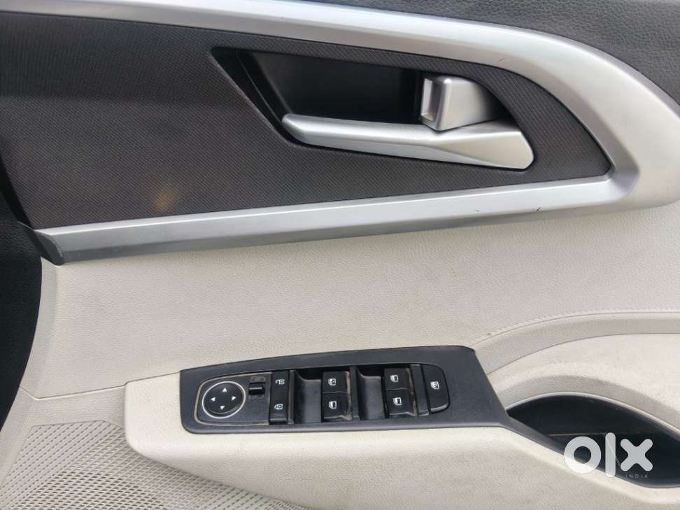 Kia Carens 1.5 Prestige 7 Str, 2023, Petrol