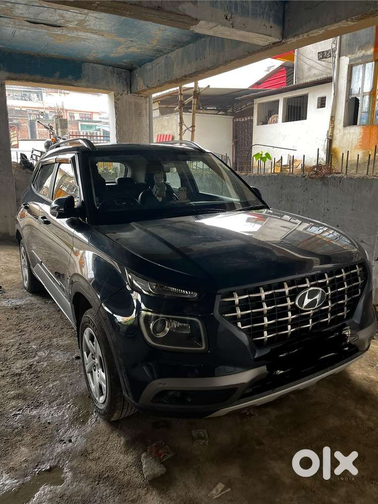 Hyundai Venue 2022 Petrol Well Maintained