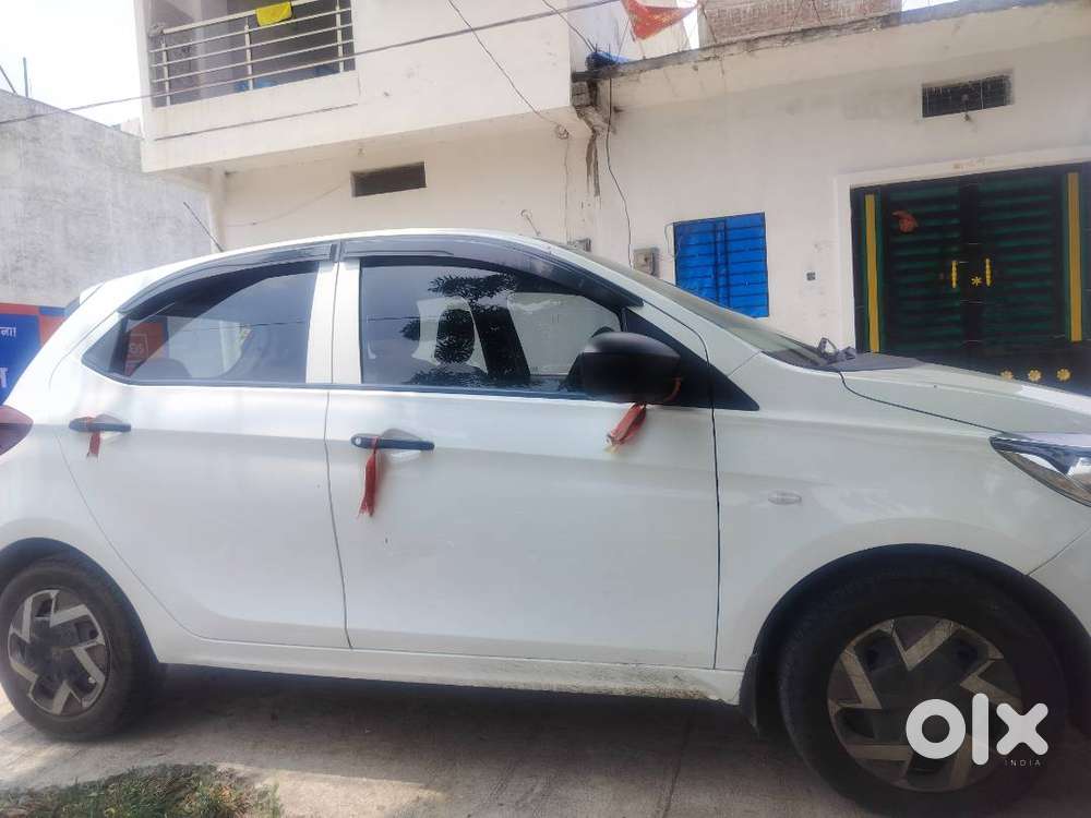 Tata Tiago Xm March 2025 1st Owner 22000km Showroom Condition Urgent S