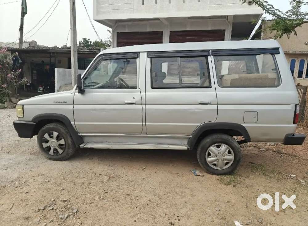 Toyota Qualis 2000 Diesel Good Condition New  Tyres And Smuth Engine