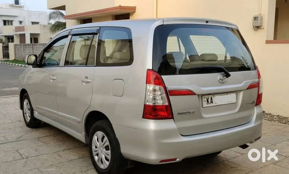 Toyota Innova 2014