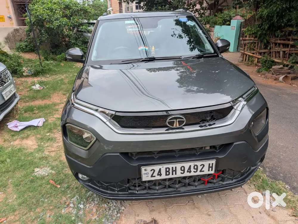 Tata Punch Accomplished Dazzle Sunroof 2024
