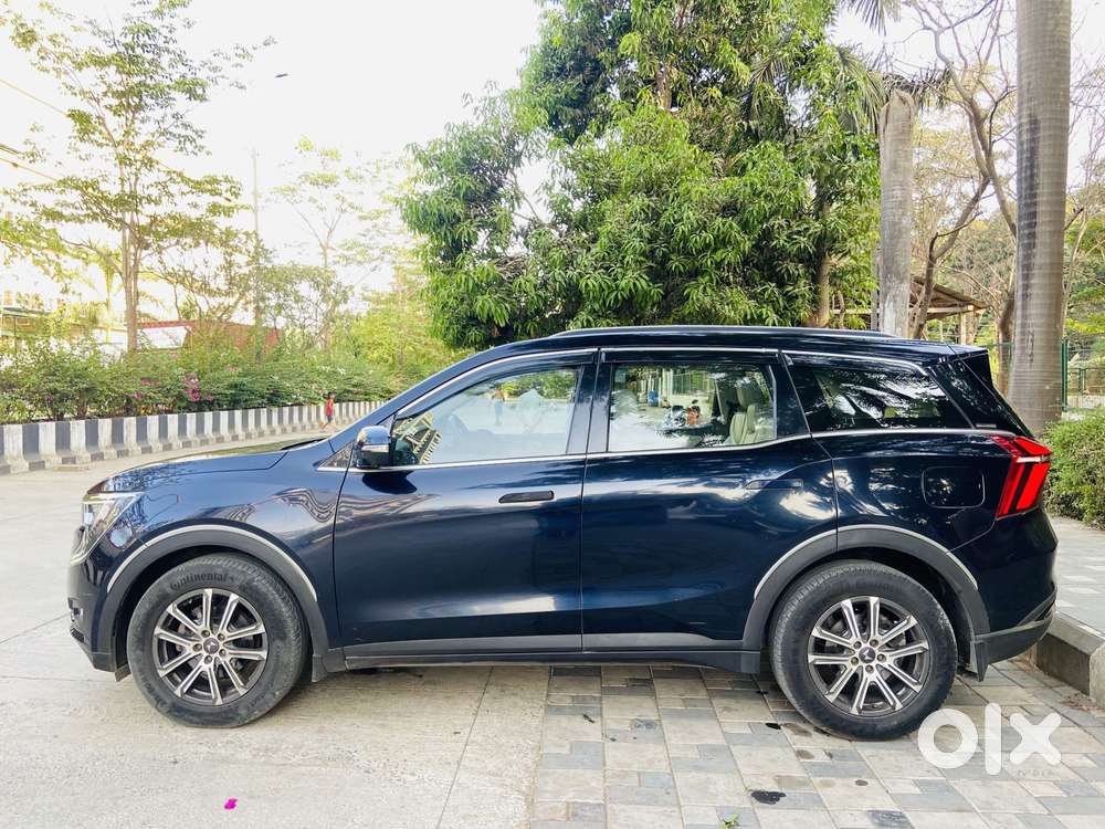 Mahindra Xuv700 2.2 Ax 7 Diesel At Luxury Pack Str Awd, 2023, Diesel