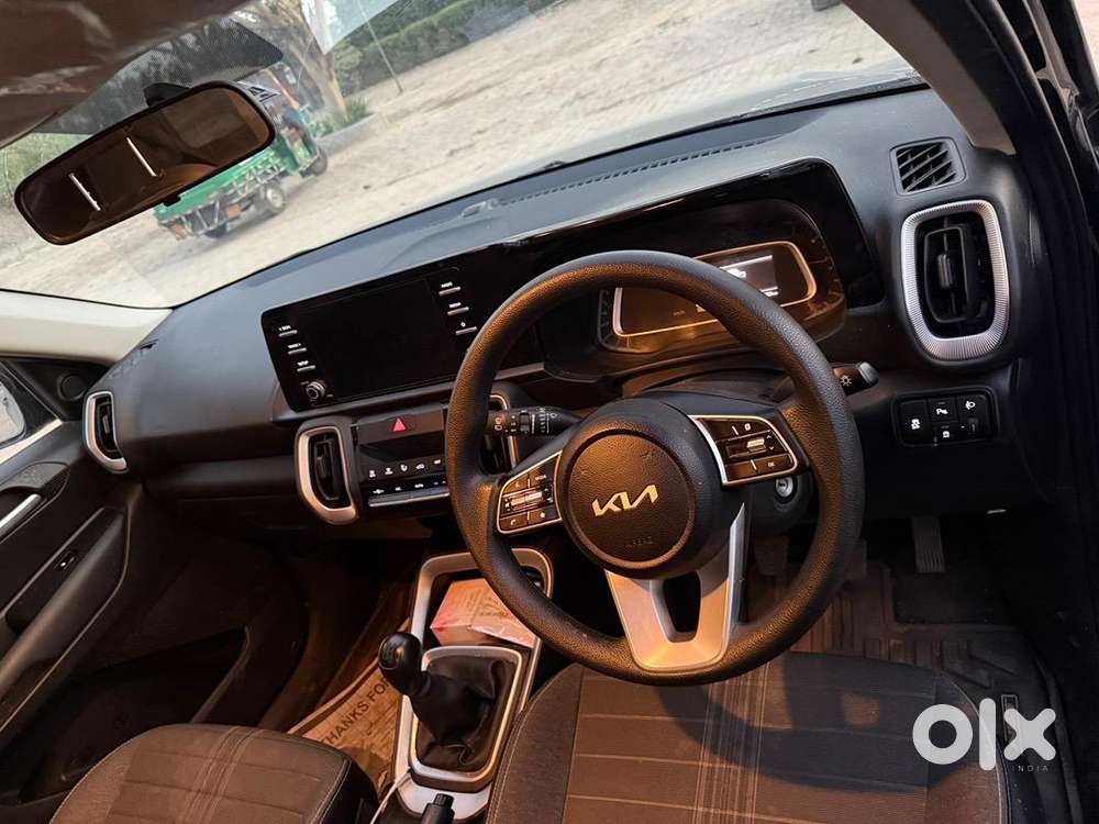 Kia Sonet 2024 Petrol Well Maintained