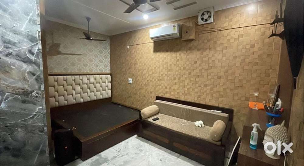 Room set for girls or family