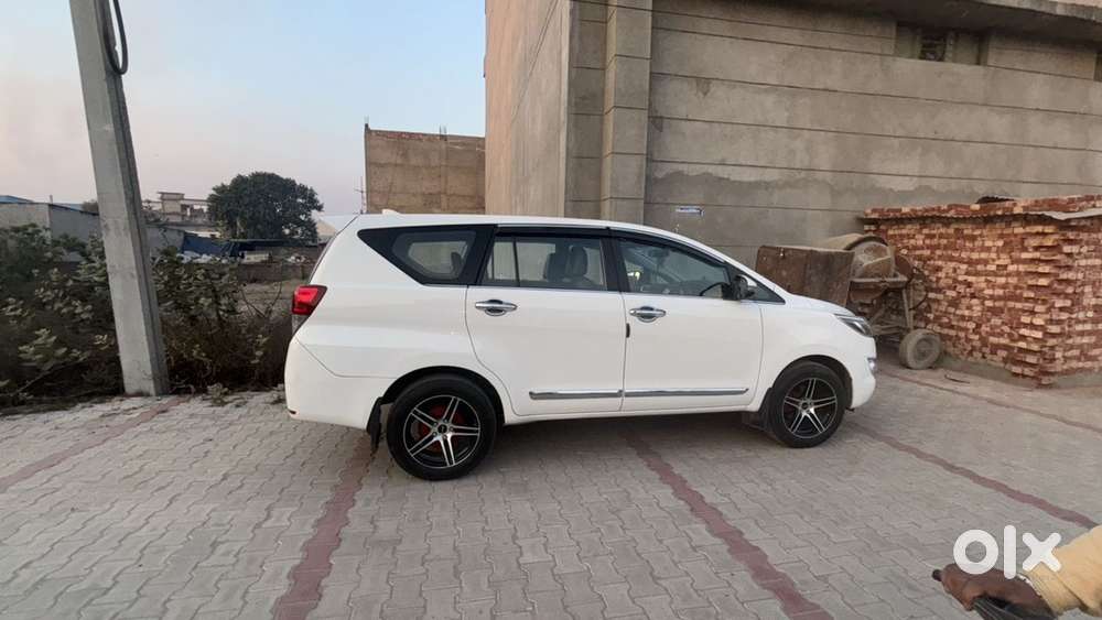 Toyota Innova Crysta 2016 Diesel Manual