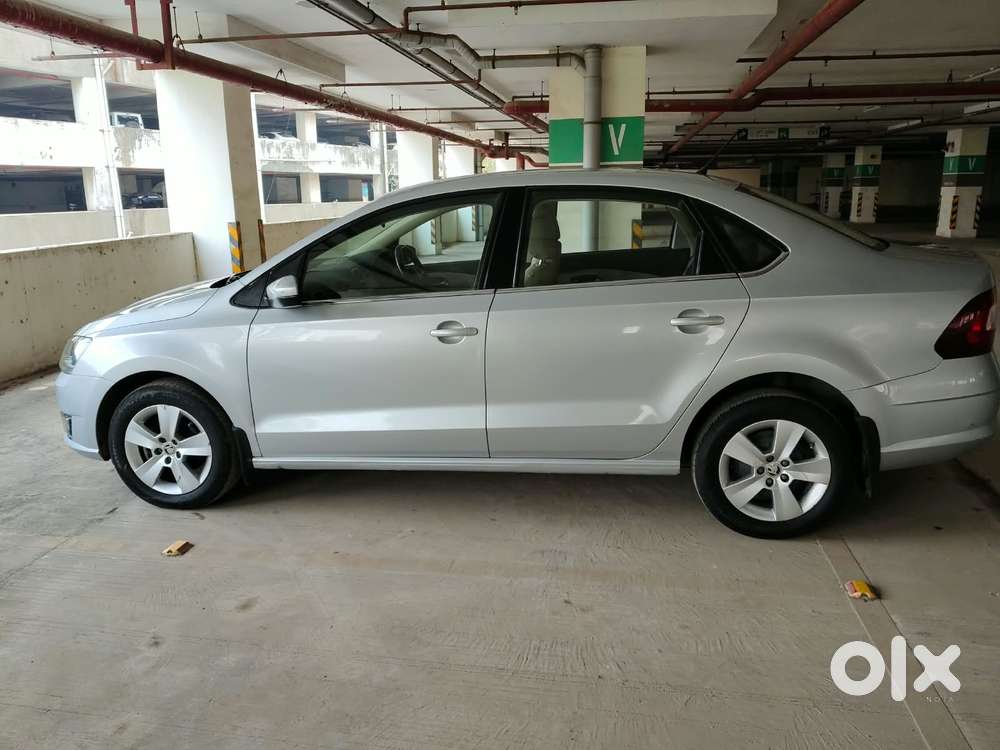 Skoda Rapid 1.0 Tsi Ambition, 2021, Petrol
