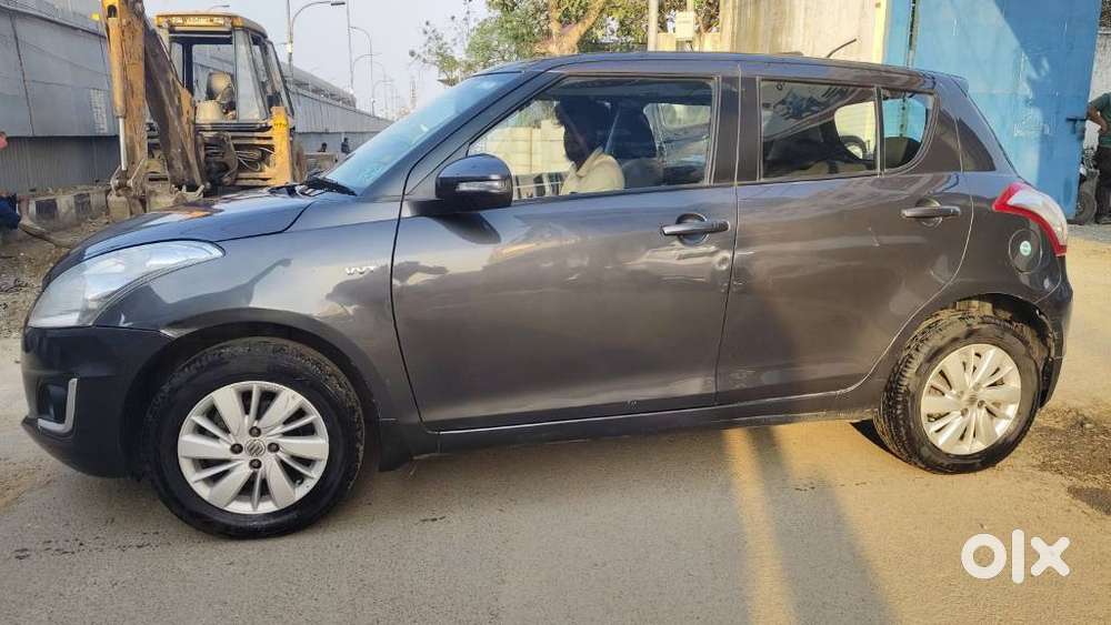 Maruti Suzuki Swift Vvt Zxi, 2017, Petrol
