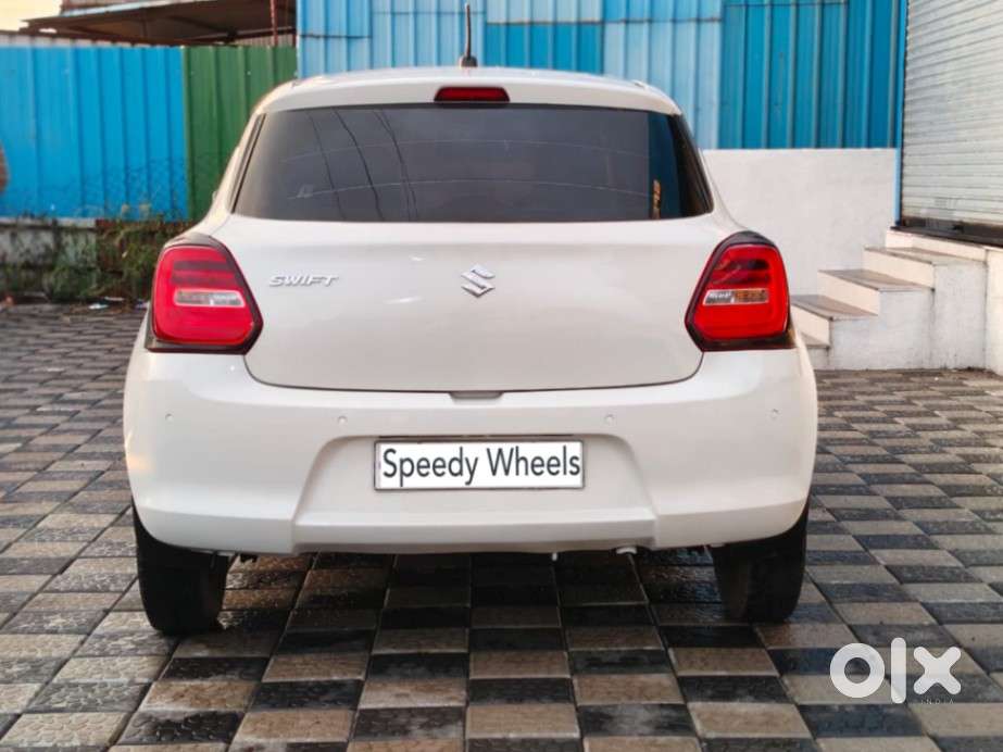 Maruti Suzuki Swift Vxi + Manual, 2023, Petrol