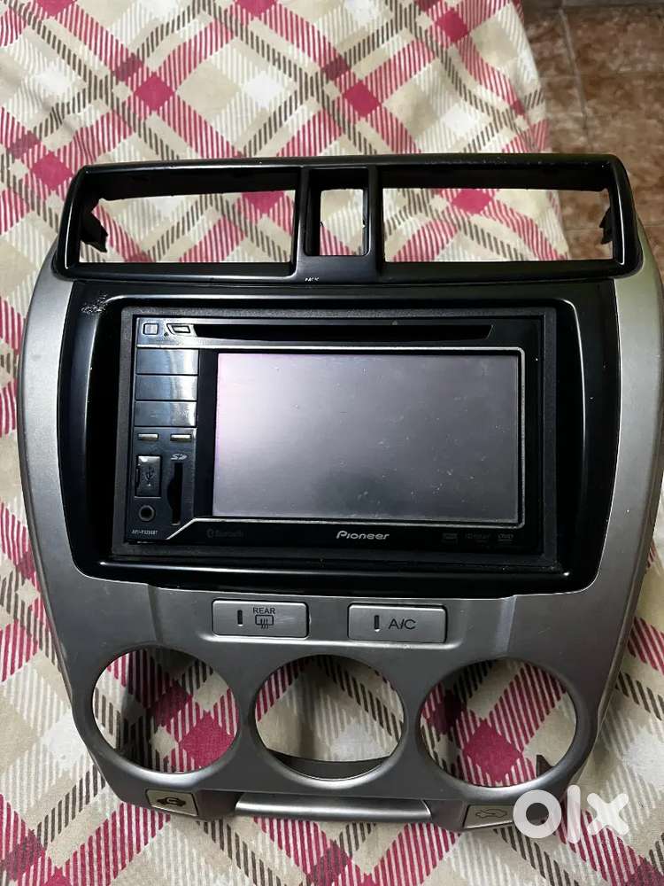 Car audio multimedia system Pioneer AVH-P1250BT-2